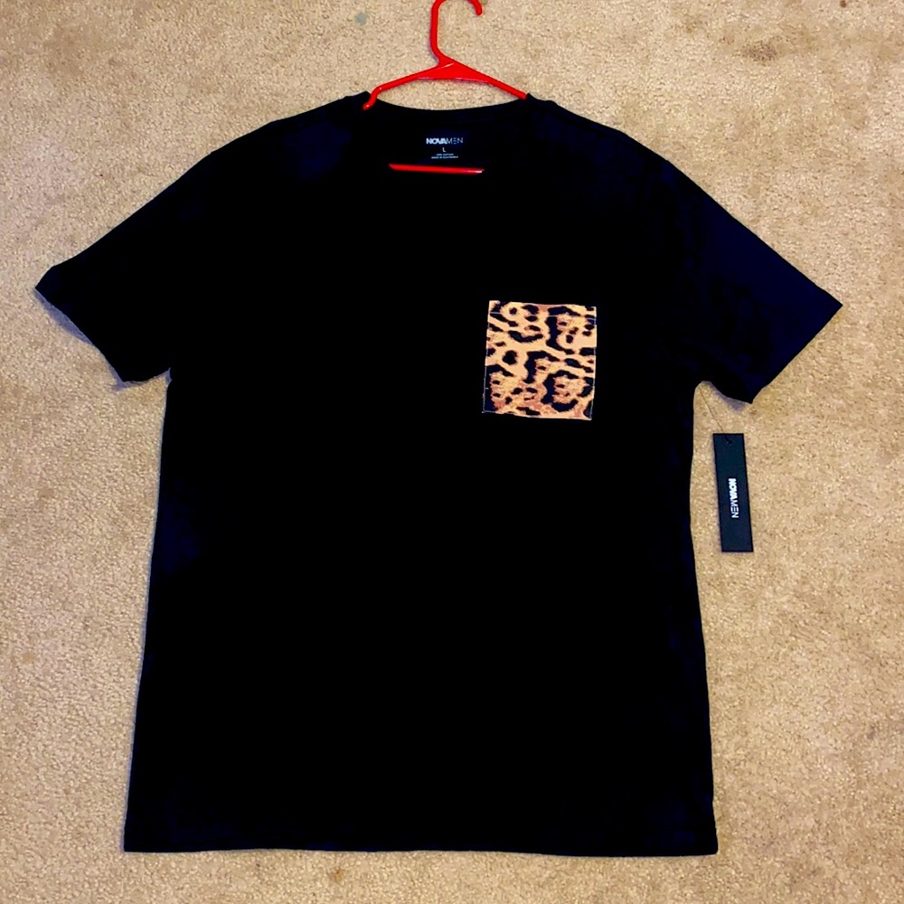 Black Tee